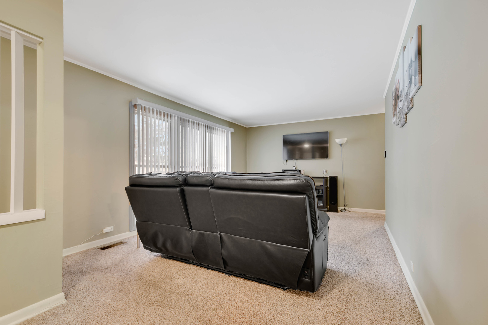 314 Windsor Street Park Forest, IL 60466 - Photo 5 of 20 a living room with furniture and a window