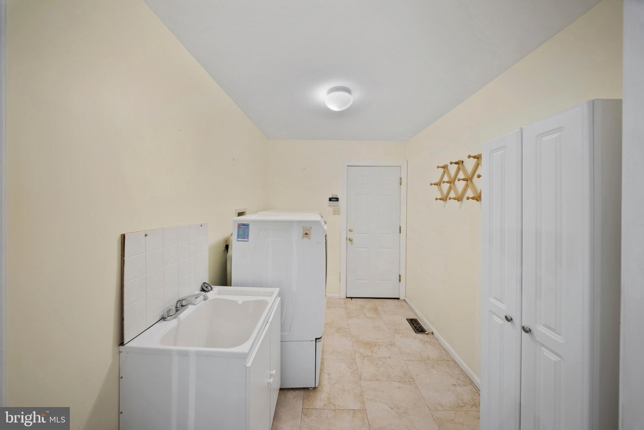 193 Southdown Road Edgewater, MD 21037 - Photo 22 of 45