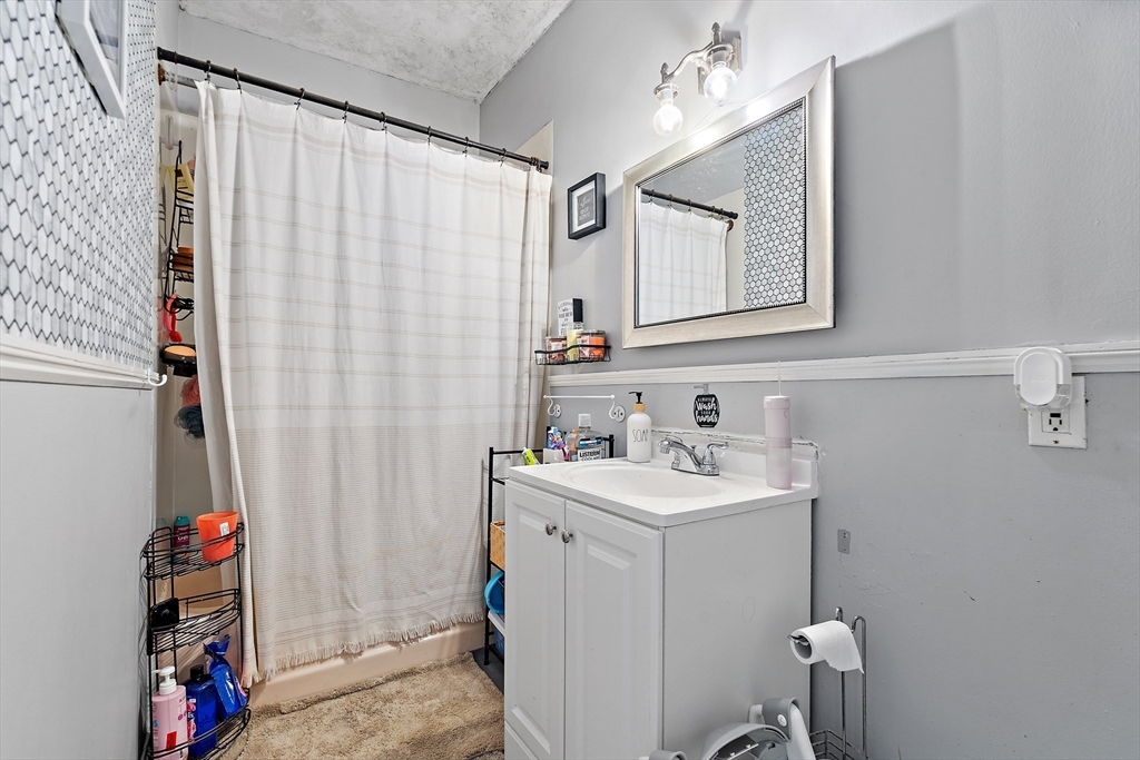 9 Caprera Road Worcester, MA 01604 - Photo 14 of 31