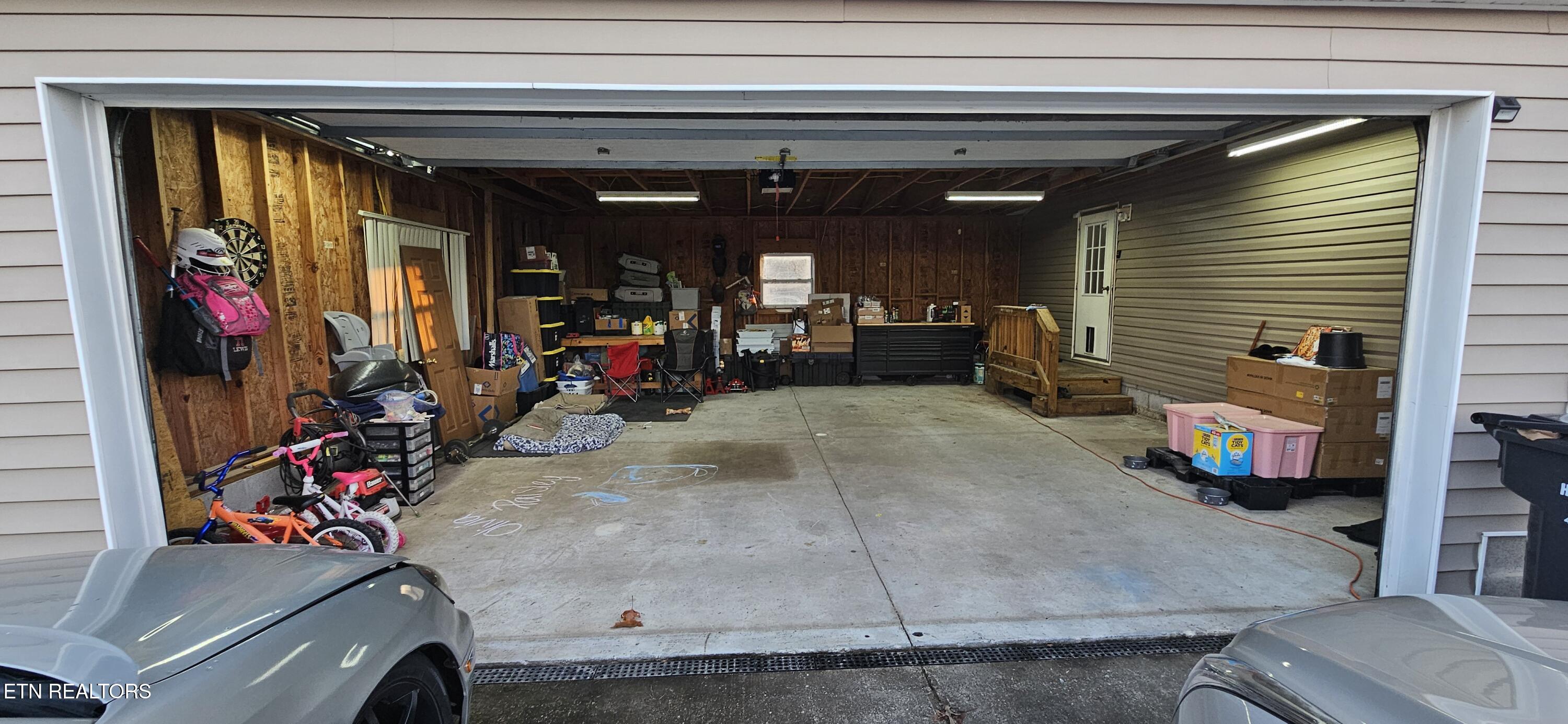 1679 Kingtown Road Winfield, TN 37892 - Photo 20 of 21 2 Car Attached Garage
