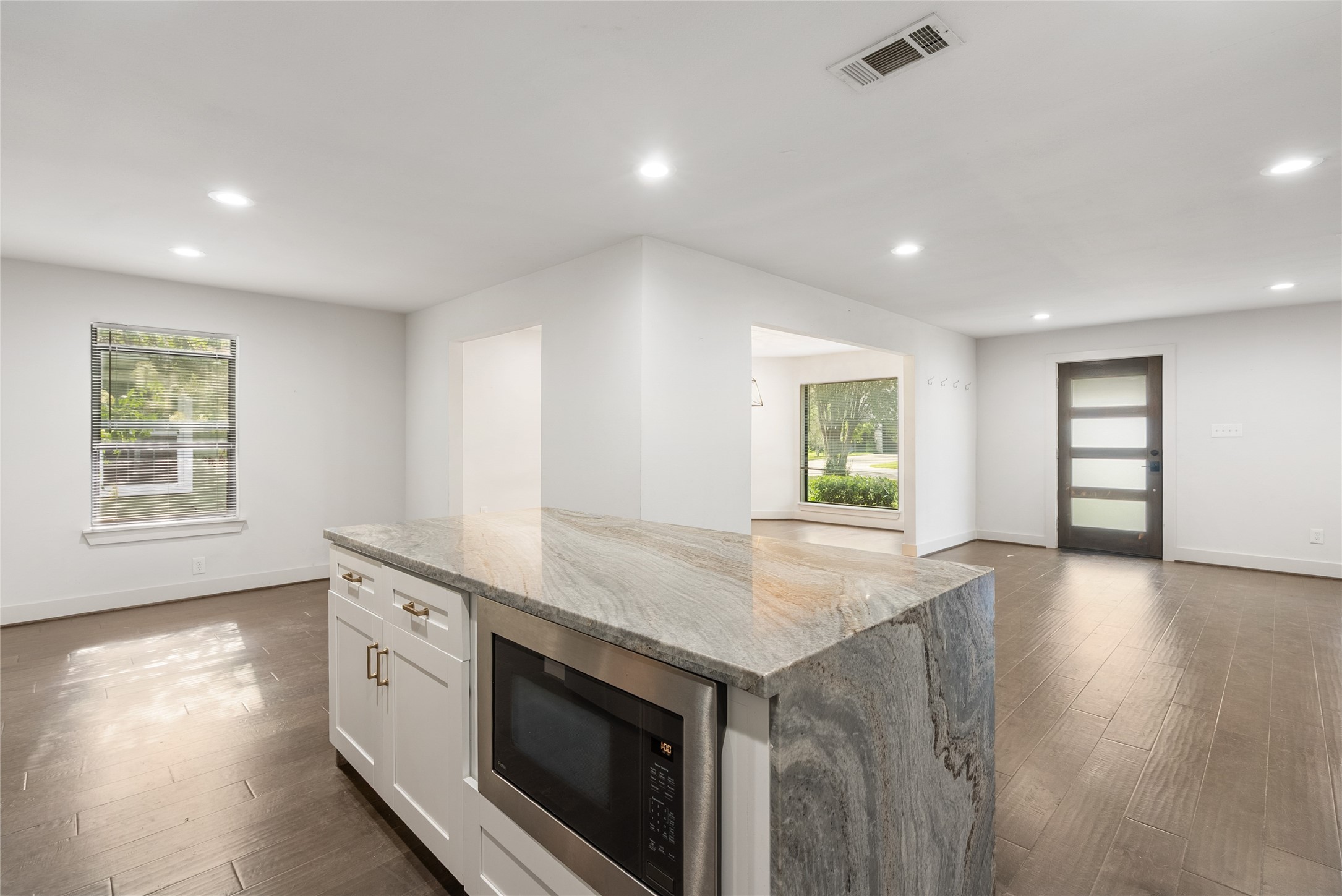 7307 Raton Street Houston, TX 77055 - Photo 14 of 23