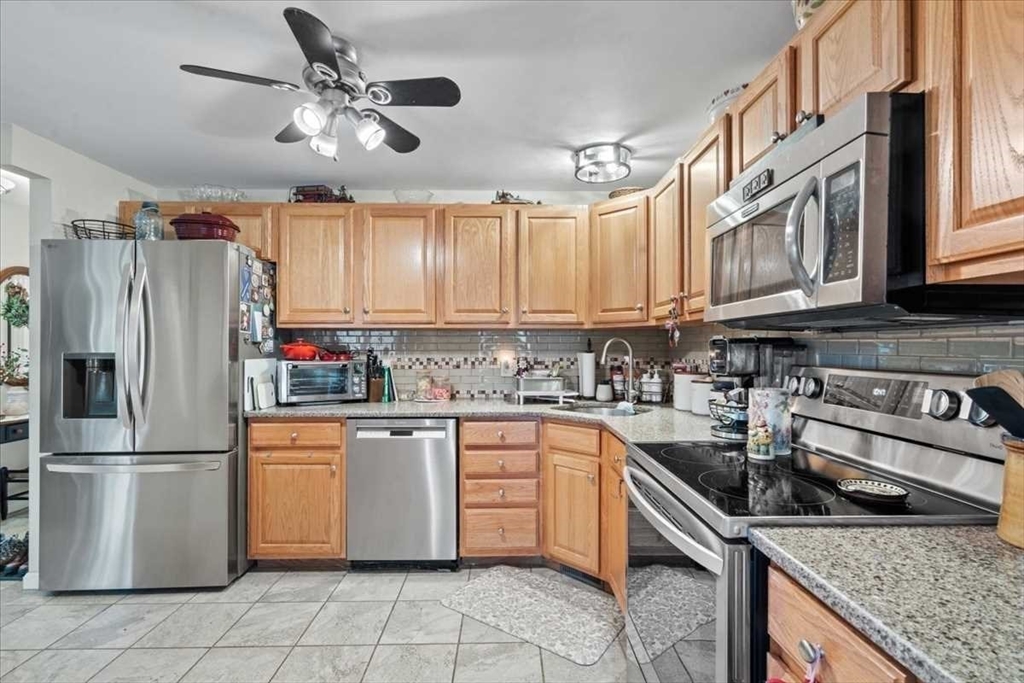 25 Green Briar Road, Unit 25 Fitchburg, MA 01420 - Photo 11 of 38