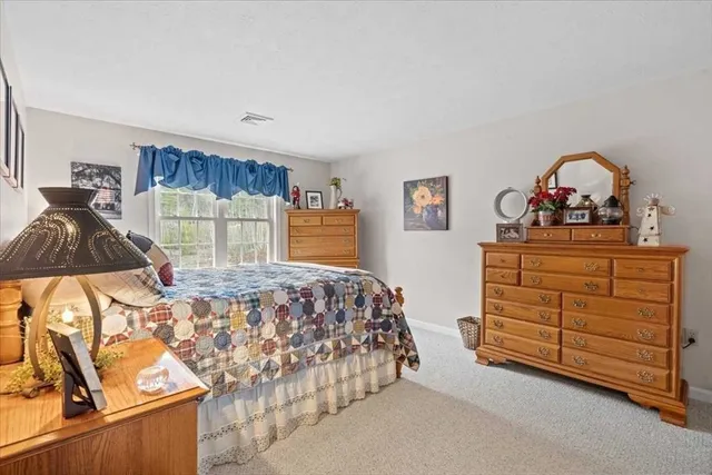 $385,000 | 25 Green Briar Road, Unit 25, Fitchburg, MA 01420