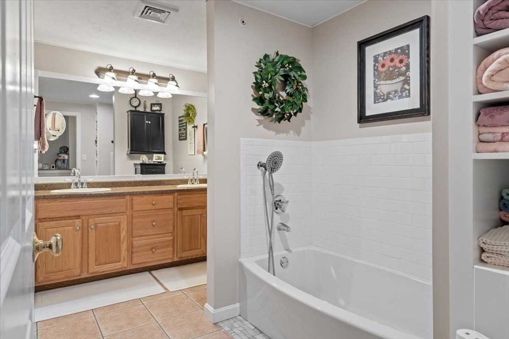 25 Green Briar Road, Unit 25 Fitchburg, MA 01420 - Photo 21 of 38