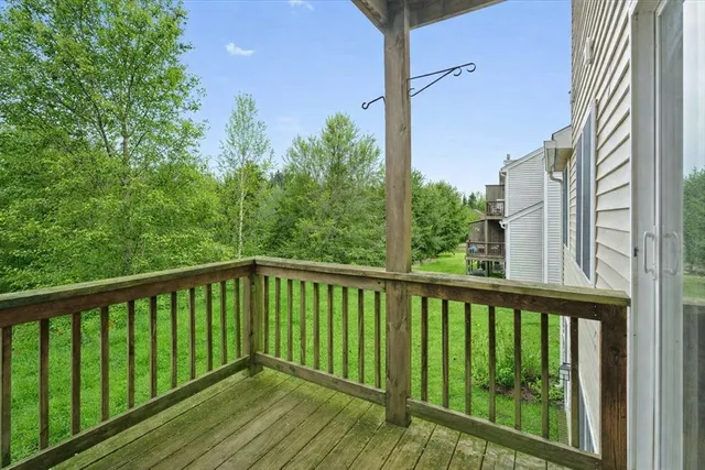 $385,000 | 25 Green Briar Road, Unit 25, Fitchburg, MA 01420