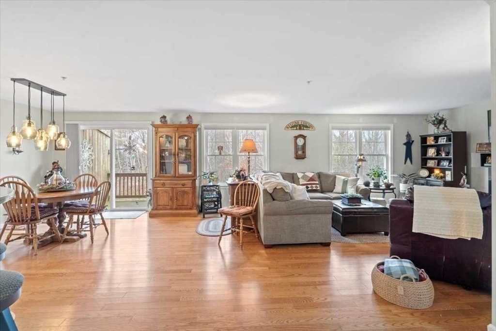 25 Green Briar Road, Unit 25 Fitchburg, MA 01420 - Photo 4 of 38