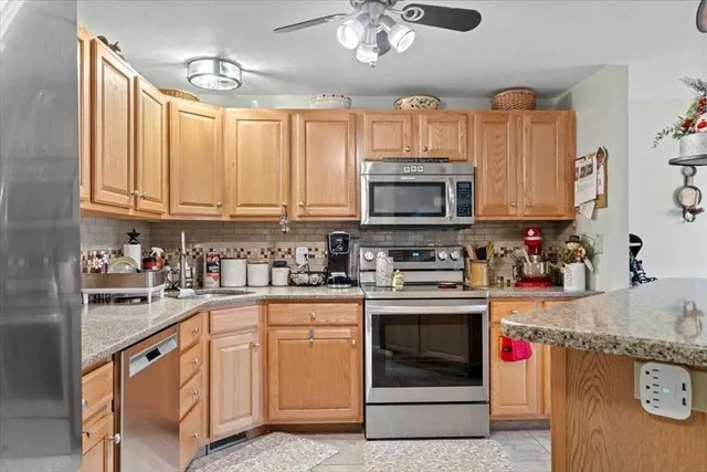 $385,000 | 25 Green Briar Road, Unit 25, Fitchburg, MA 01420