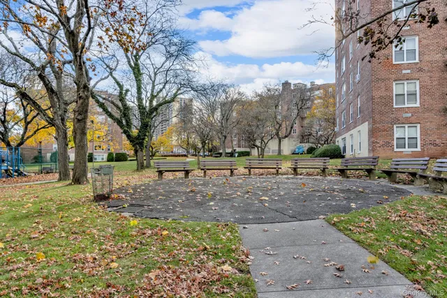 $355,000 | 211-40 18th Avenue, Unit 6C | Bay Terrace