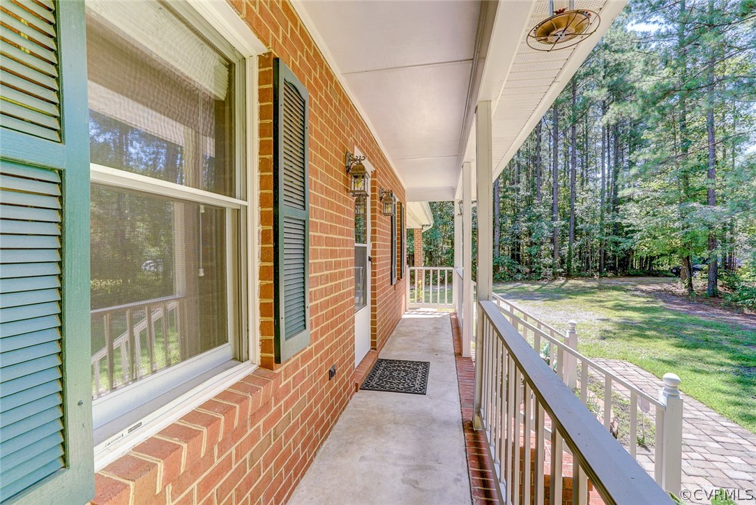 10123 Courthouse Road Dinwiddie, VA 23841 - Photo 9 of 44 Gallery Image 9