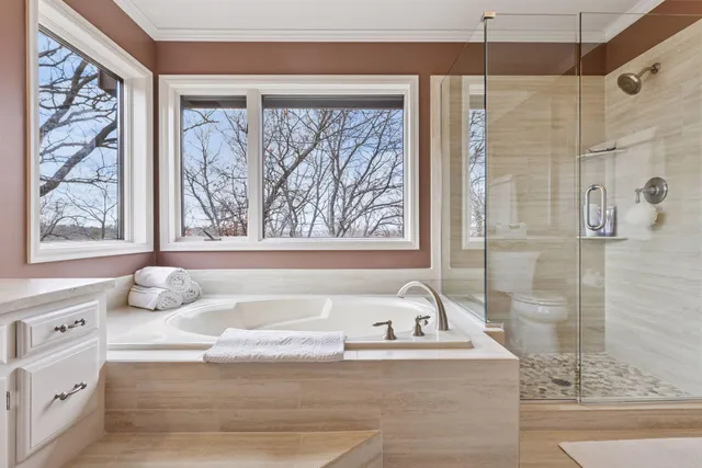 $950,000 | 6287 Crackleberry Trail, Woodbury, MN 55129