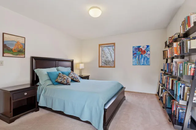 $950,000 | 6287 Crackleberry Trail, Woodbury, MN 55129