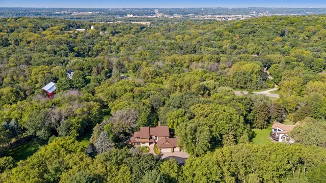 $950,000 | 6287 Crackleberry Trail, Woodbury, MN 55129
