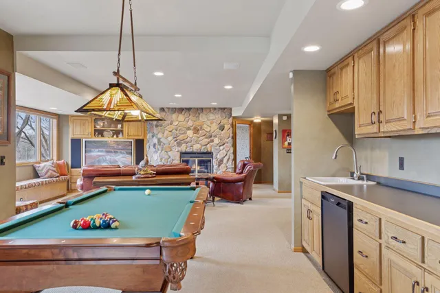 $950,000 | 6287 Crackleberry Trail, Woodbury, MN 55129