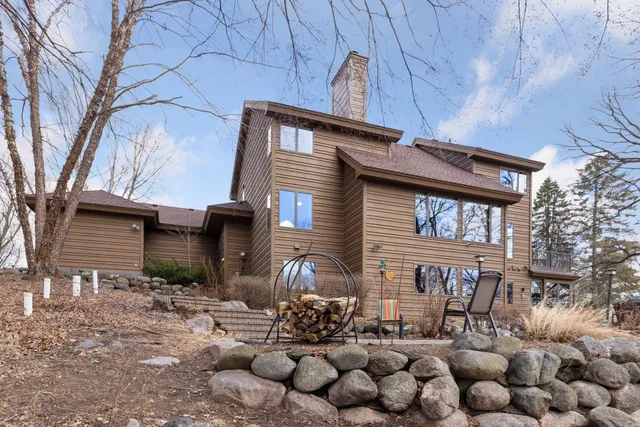 $950,000 | 6287 Crackleberry Trail, Woodbury, MN 55129