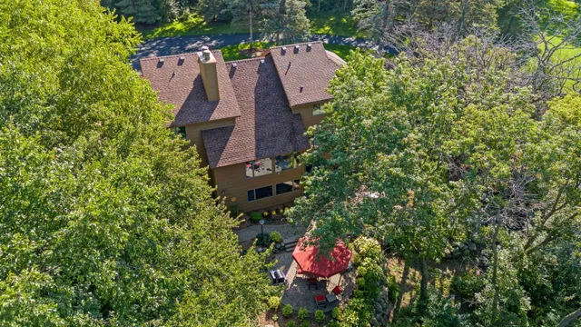$950,000 | 6287 Crackleberry Trail, Woodbury, MN 55129