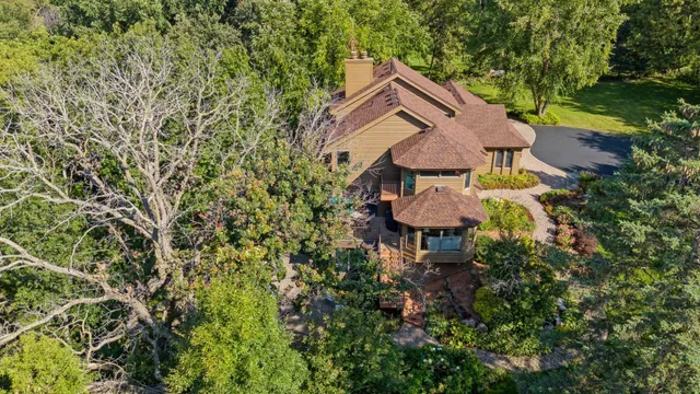 $950,000 | 6287 Crackleberry Trail, Woodbury, MN 55129