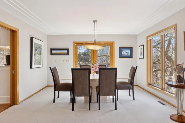 $950,000 | 6287 Crackleberry Trail, Woodbury, MN 55129