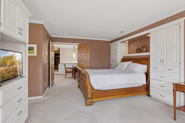 $950,000 | 6287 Crackleberry Trail, Woodbury, MN 55129