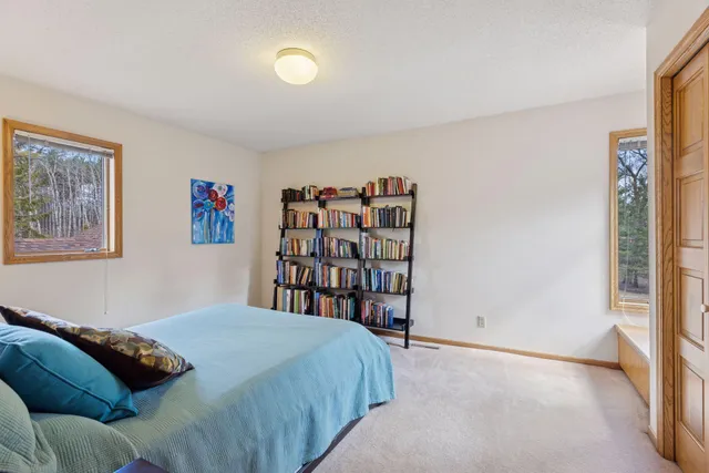 $950,000 | 6287 Crackleberry Trail, Woodbury, MN 55129