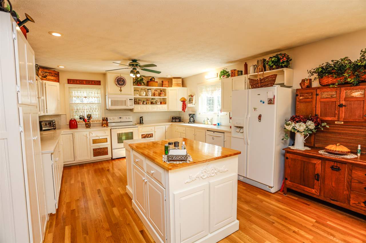 227 Back River Road Bedford, NH 03110 - Photo 2 of 19