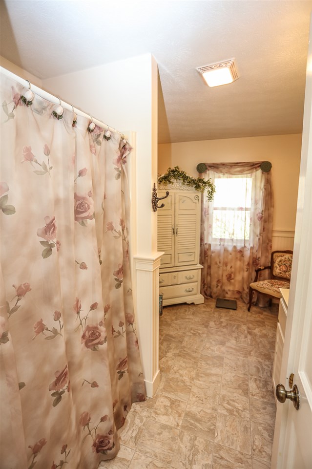 227 Back River Road Bedford, NH 03110 - Photo 11 of 19