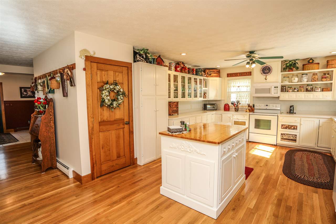 227 Back River Road Bedford, NH 03110 - Photo 3 of 19