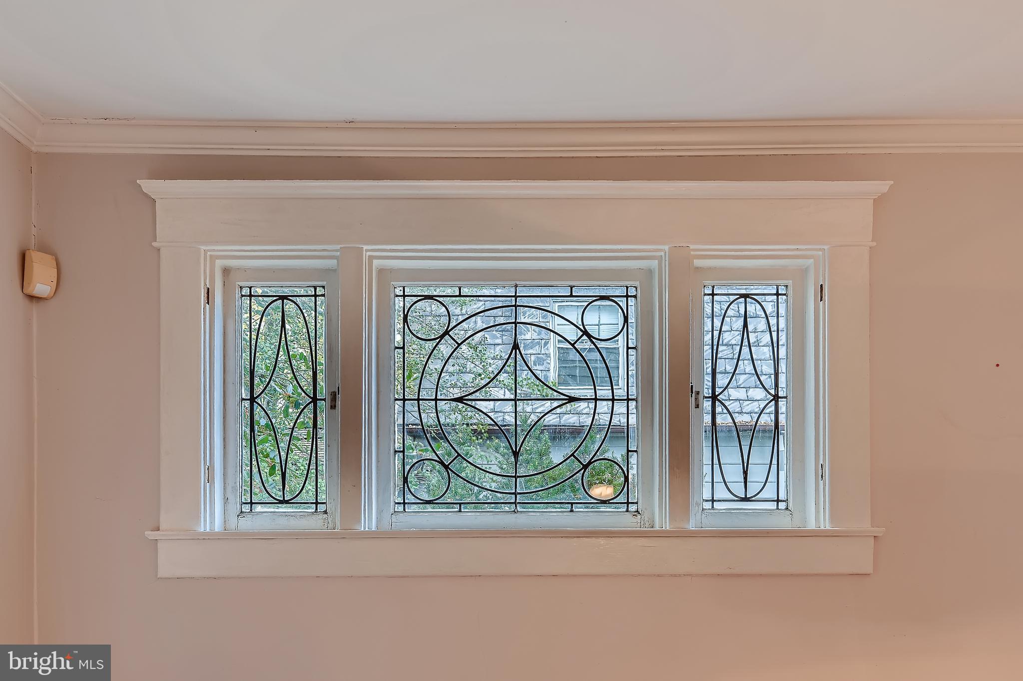 5003 Falls Rd Terrace Baltimore, MD 21210 - Photo 11 of 28 Dining Room leaded window