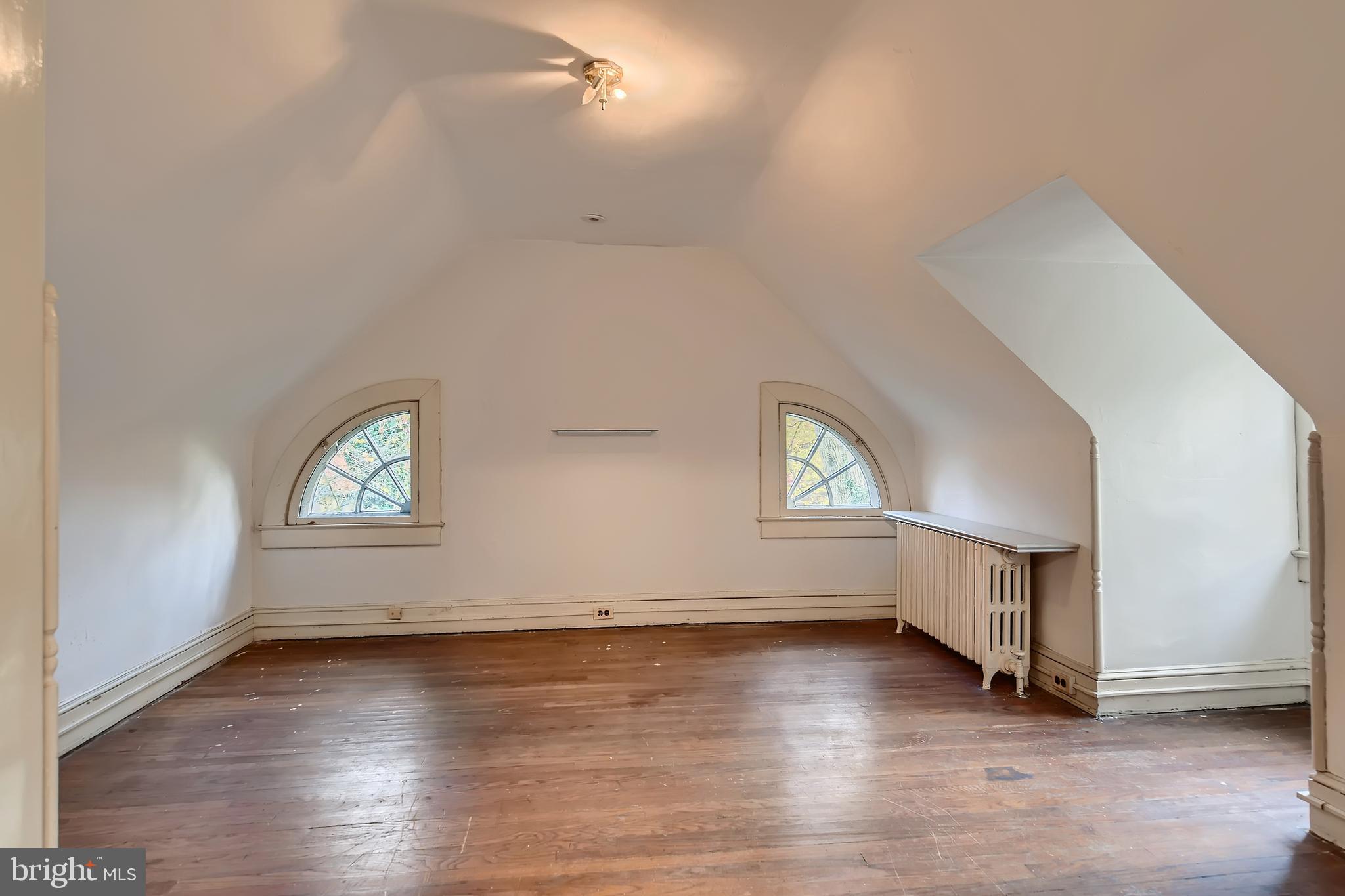 5003 Falls Rd Terrace Baltimore, MD 21210 - Photo 25 of 28 Bedroom 5