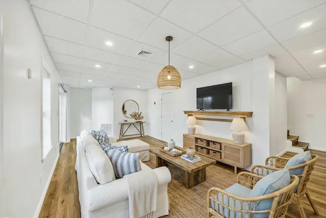 $830,000 | 160 Algonquin Avenue, Mashpee, MA 02649