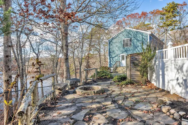 $830,000 | 160 Algonquin Avenue, Mashpee, MA 02649