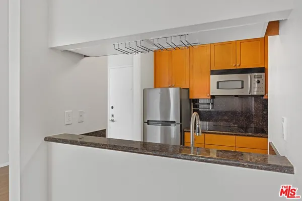 $2,900 | 1440 Veteran Avenue, Unit 404, Los Angeles, CA 90024