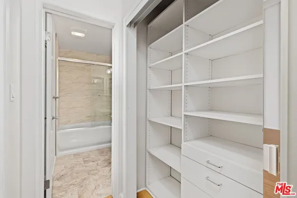 $2,900 | 1440 Veteran Avenue, Unit 404, Los Angeles, CA 90024