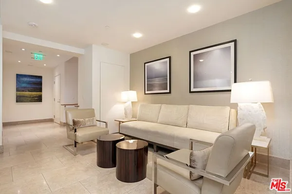 $2,900 | 1440 Veteran Avenue, Unit 404, Los Angeles, CA 90024