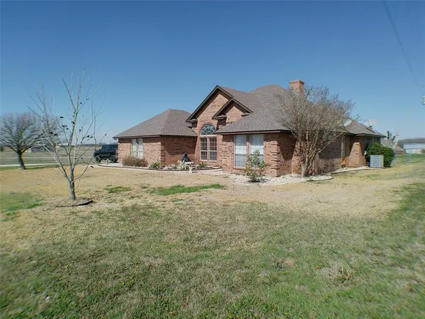 $450,000 | 200 County Road 3170, Decatur, TX 76234