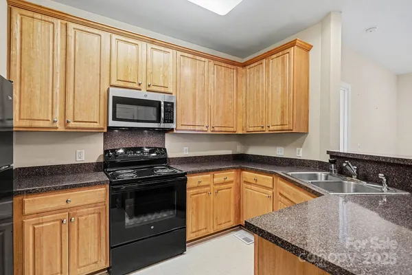 $249,000 | 6812 Park Pl Drive, Charlotte, NC 28262