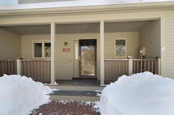 $850,000 | 228 Cushing Road, Unit A, Newmarket, NH 03857