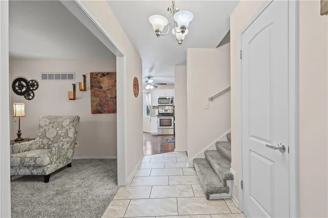 $245,000 | 6201 East 140th Place, Grandview, MO 64030