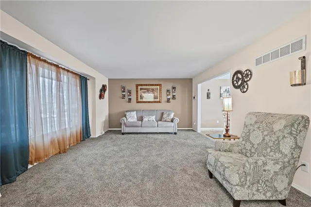 $245,000 | 6201 East 140th Place, Grandview, MO 64030