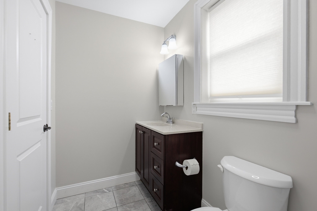 28 Beecher Place, Unit B Newton, MA 02459 - Photo 19 of 36
