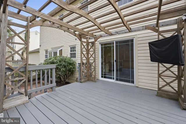 $925,000 | 8104 Viola Street, Springfield, VA 22152