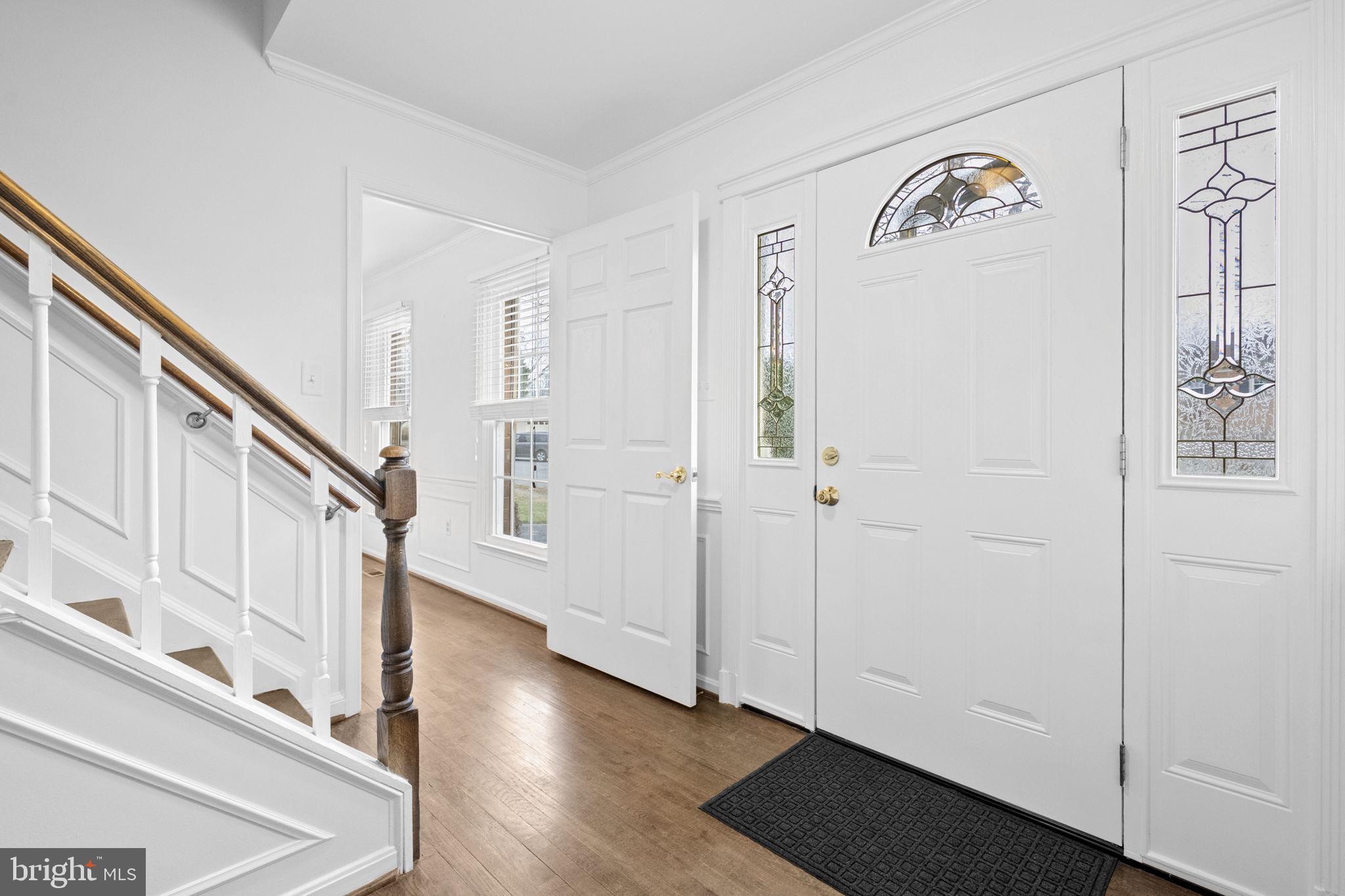 8104 Viola Street Springfield, VA 22152 - Photo 4 of 51