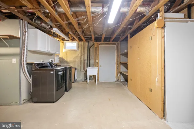 $925,000 | 8104 Viola Street, Springfield, VA 22152