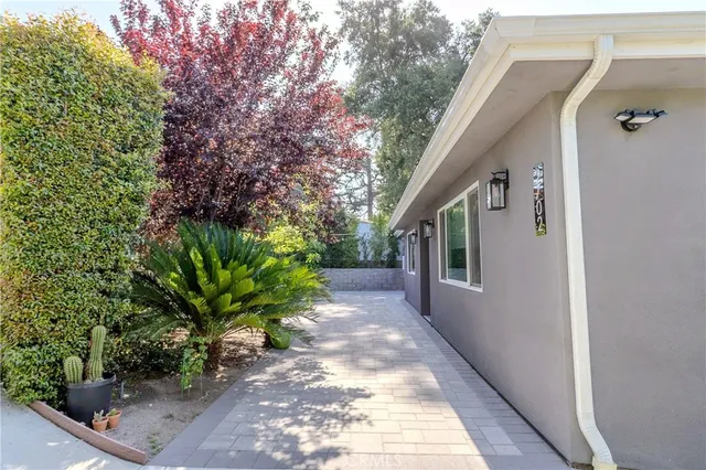 a front view of house with yard