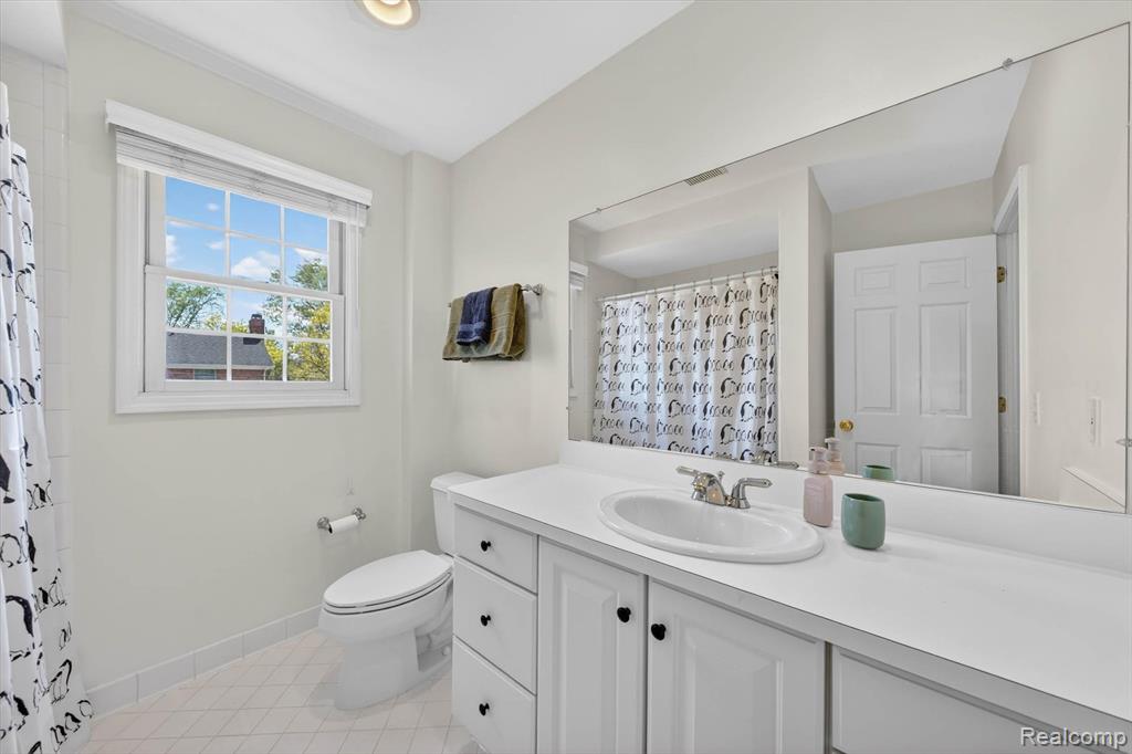 1112 Vernier Road Grosse Pointe, MI 48236 - Photo 23 of 39