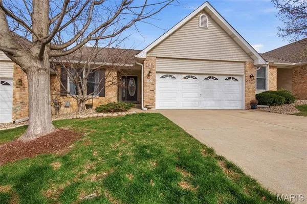 $357,500 | 4 McKinley Point Court, St. Charles, MO 63301