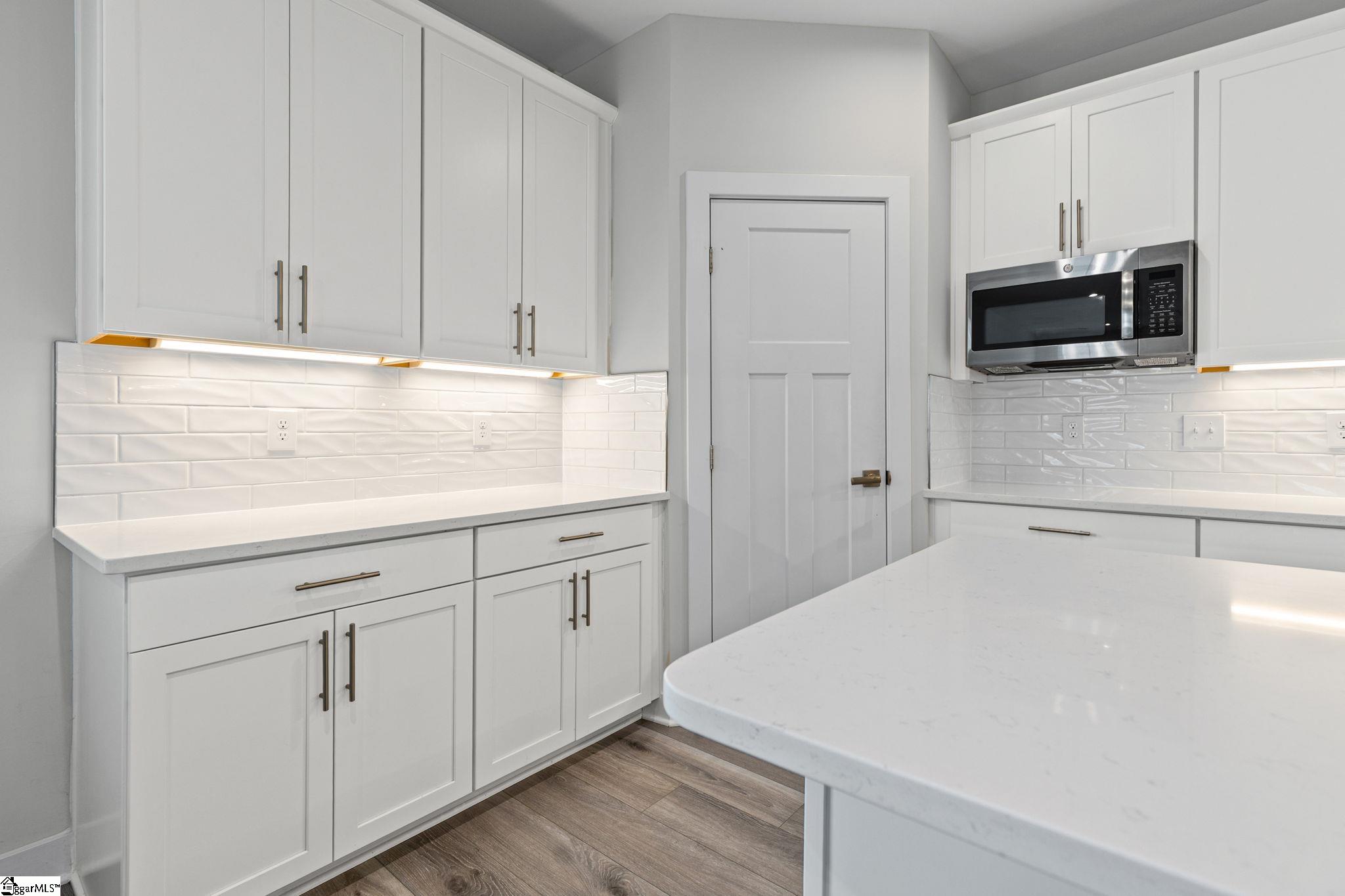 42 Comanche Trail Greenville, SC 29607 - Photo 14 of 47