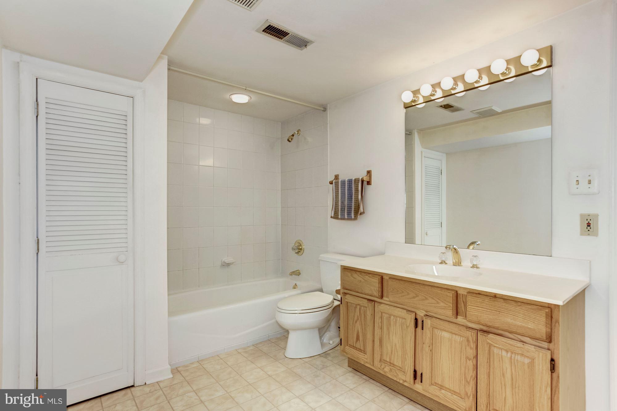 9620 Watkins Road Gaithersburg, MD 20882 - Photo 25 of 30 Lower Level Full Bathroom