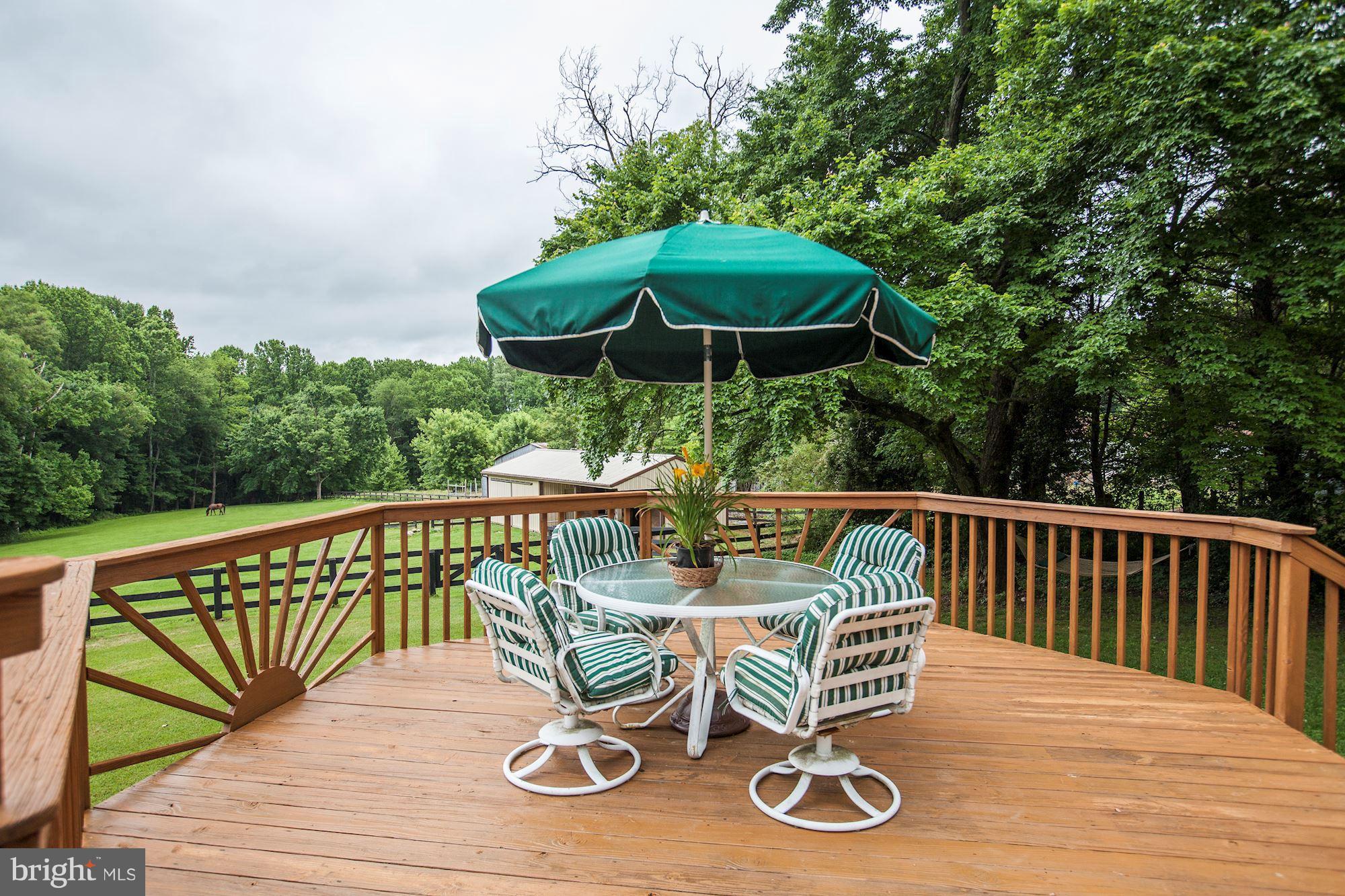 9620 Watkins Road Gaithersburg, MD 20882 - Photo 28 of 30 Deck