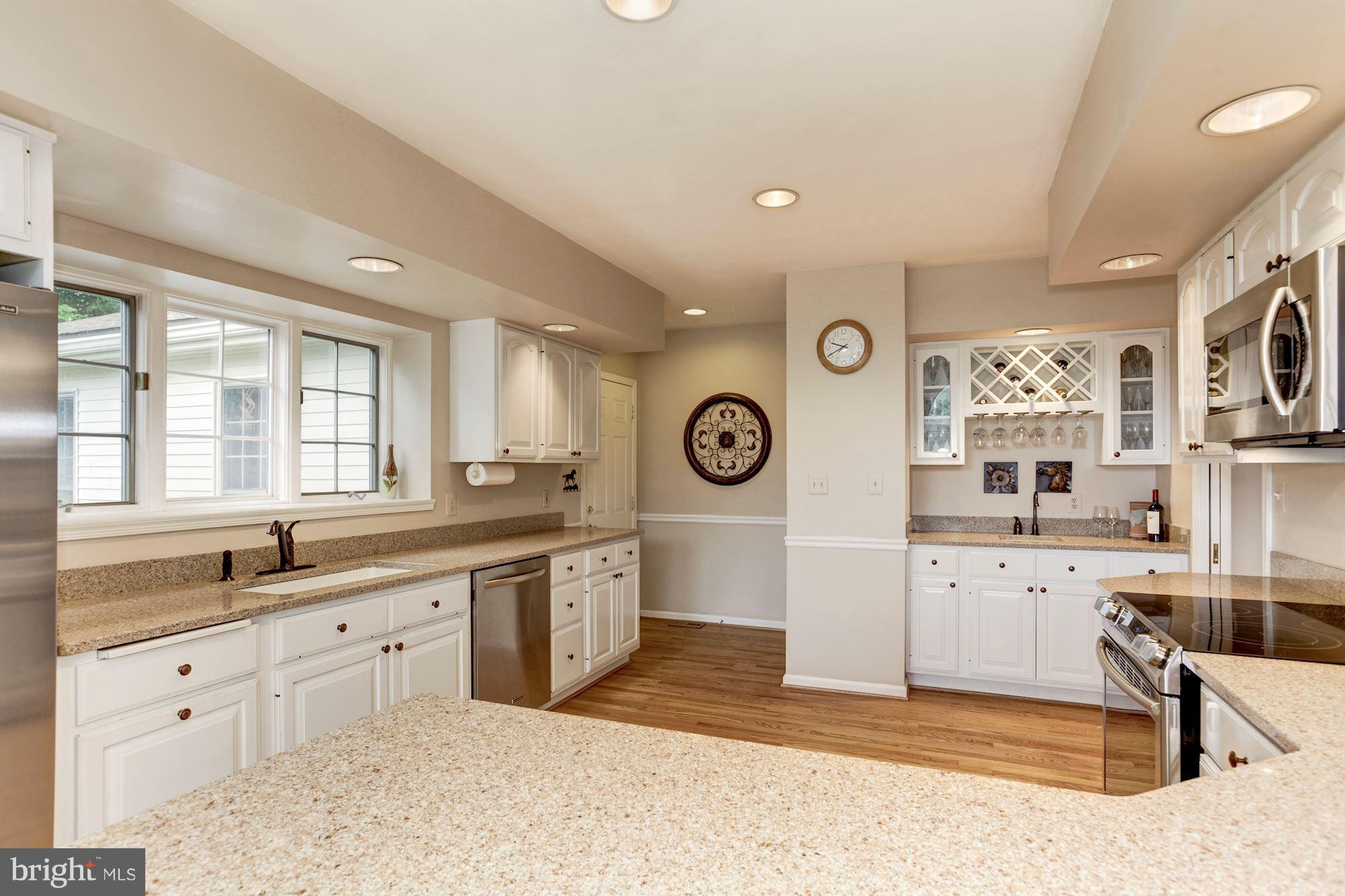 9620 Watkins Road Gaithersburg, MD 20882 - Photo 7 of 30 Kitchen