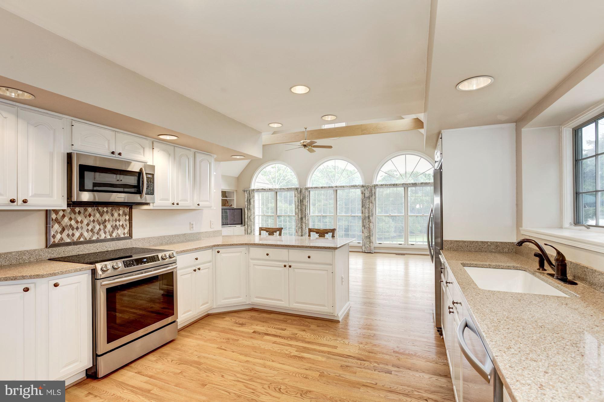 9620 Watkins Road Gaithersburg, MD 20882 - Photo 8 of 30 Kitchen